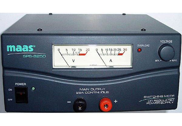 SPS-8250 - Schaltnetzteil 3-15V 25A mit 2 Instrumenten